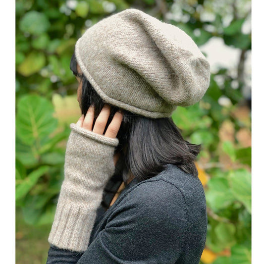 Beige Essential Knit Alpaca Beanie - Cosas y Punto