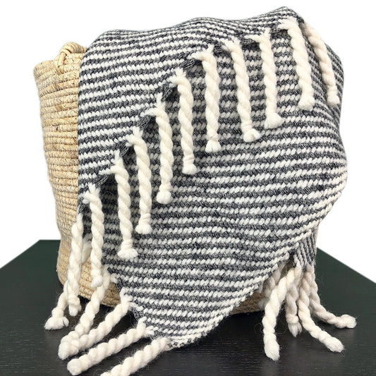Chunky Black Stripe Alpaca Throw - Cosas y Punto