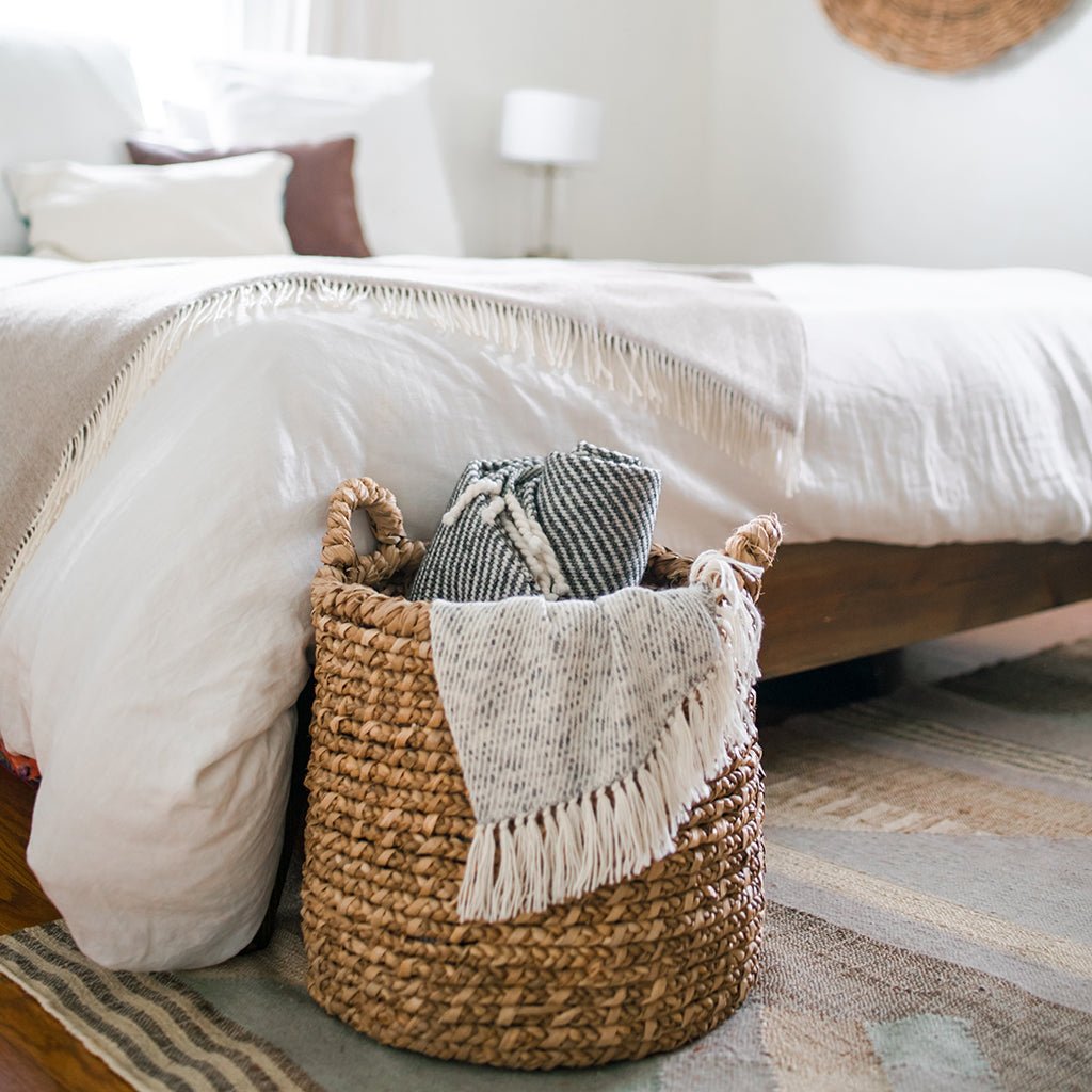 Heathered Gray Alpaca Throw - Cosas y Punto