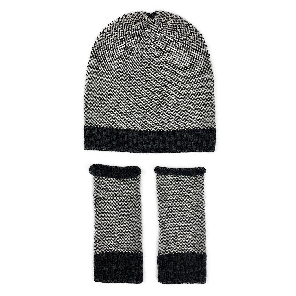 Midnight Interwoven Alpaca Beanie - Cosas y Punto