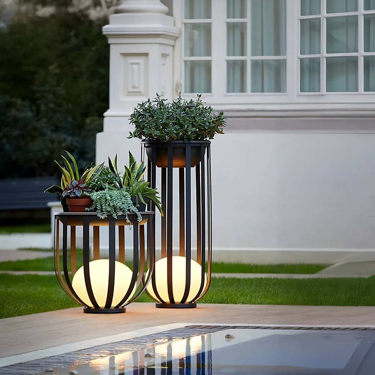 Outdoor Solar Power LED Plant Stand - Cosas y Punto