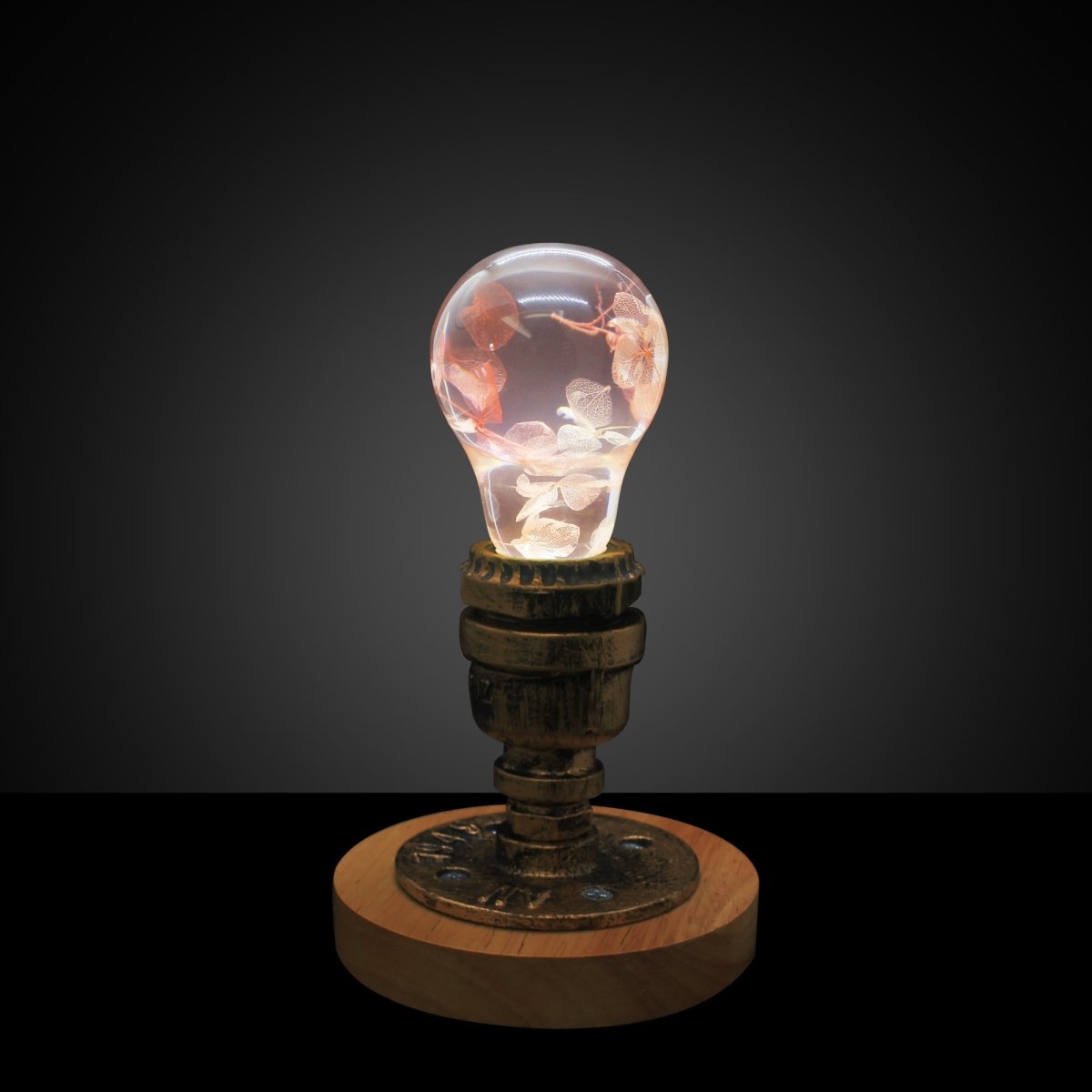 Resin LED Lightbulb - Pink Hydrangea - Cosas y Punto