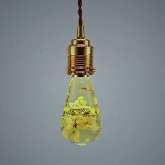 Resin LED Lightbulb - White Hydrangea - Cosas y Punto
