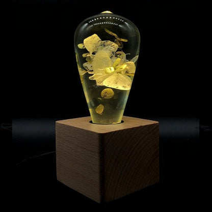Resin LED Lightbulb - White Hydrangea - Cosas y Punto