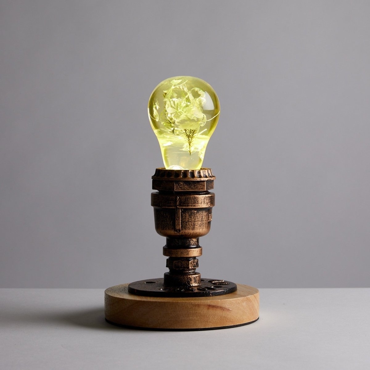 Resin LED Lightbulb - Yellow Hydrangea - Cosas y Punto
