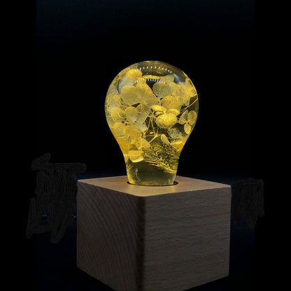 Table Lamp with Resin LED Lightbulb - Yellow Hydrangea - Cosas y Punto
